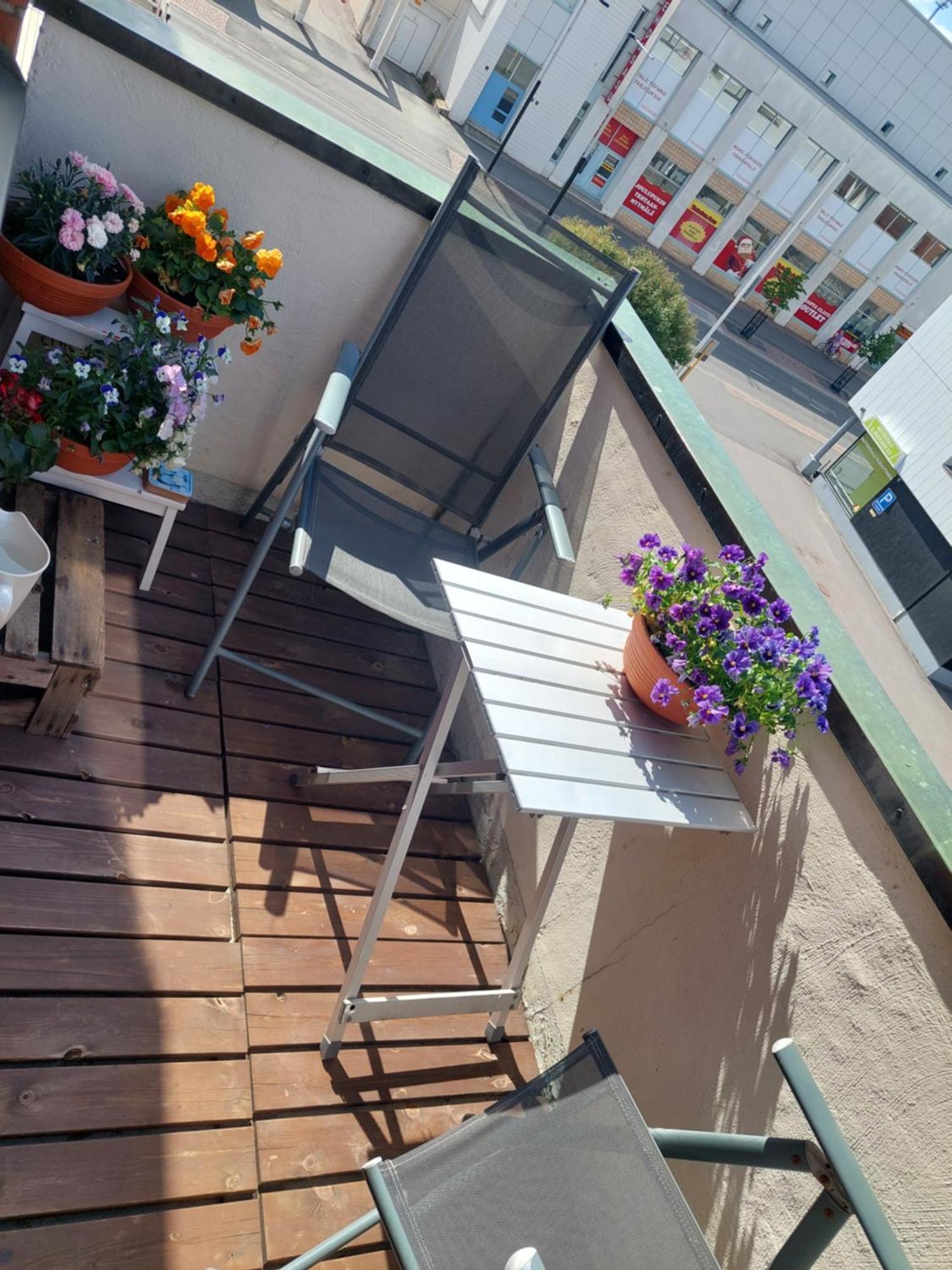 Alice Apartment - Main Street روفانييمي المظهر الخارجي الصورة